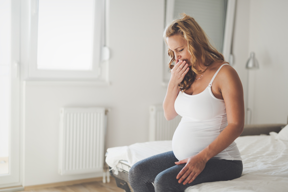 How to fight heartburn (and nausea) during pregnancy? Tips to improve digestion for mothers-to-be